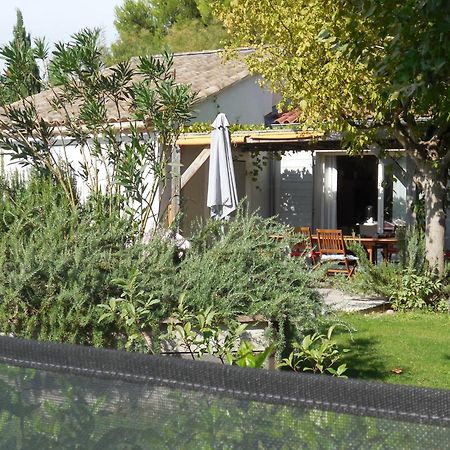 La Maison Bleue LʼIsle-sur-la-Sorgue Exterior foto